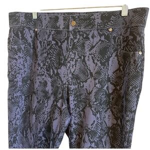 Utopia by Hue Women's‎ Purple & Black Snakeskin Print Soft Stretch Leggings 1X